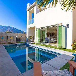 breathtaking-luxury-villa-architectural-jewel.palm-springs-ca-hotels.com/